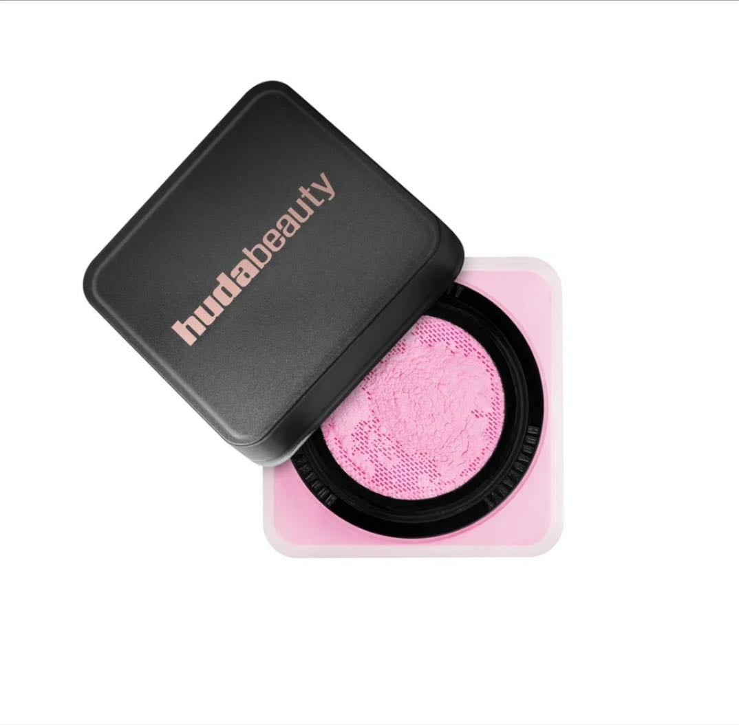 HUDA beauty loose powder