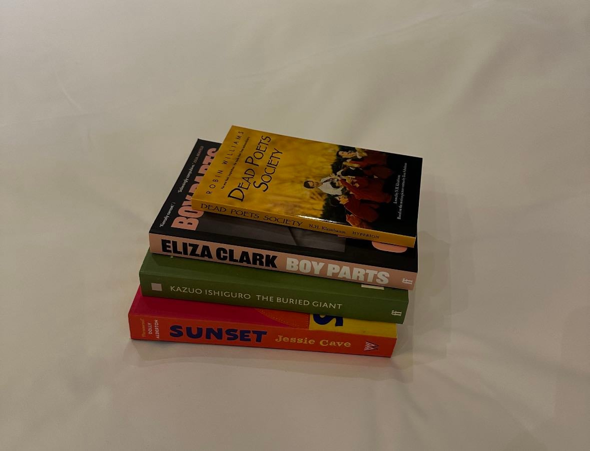 books 📚 - Books hypelist by nessa kciku