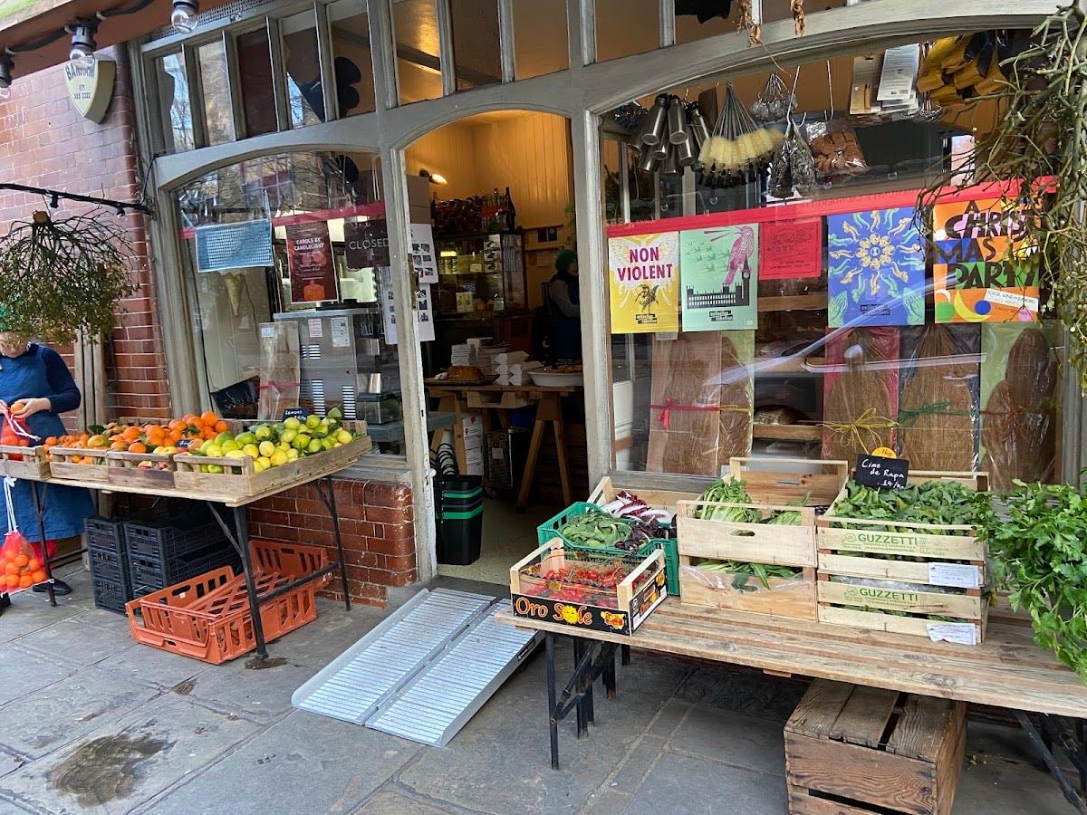 Leila's Shop
