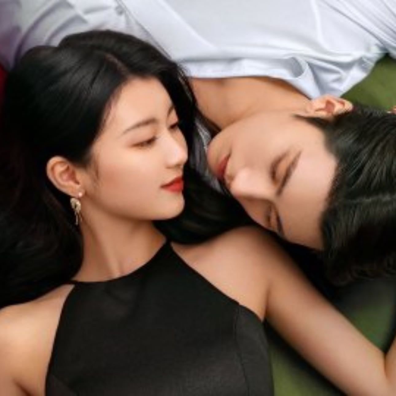 Amor al borde del divorcio - 31 episodios (VIKI) • 2025