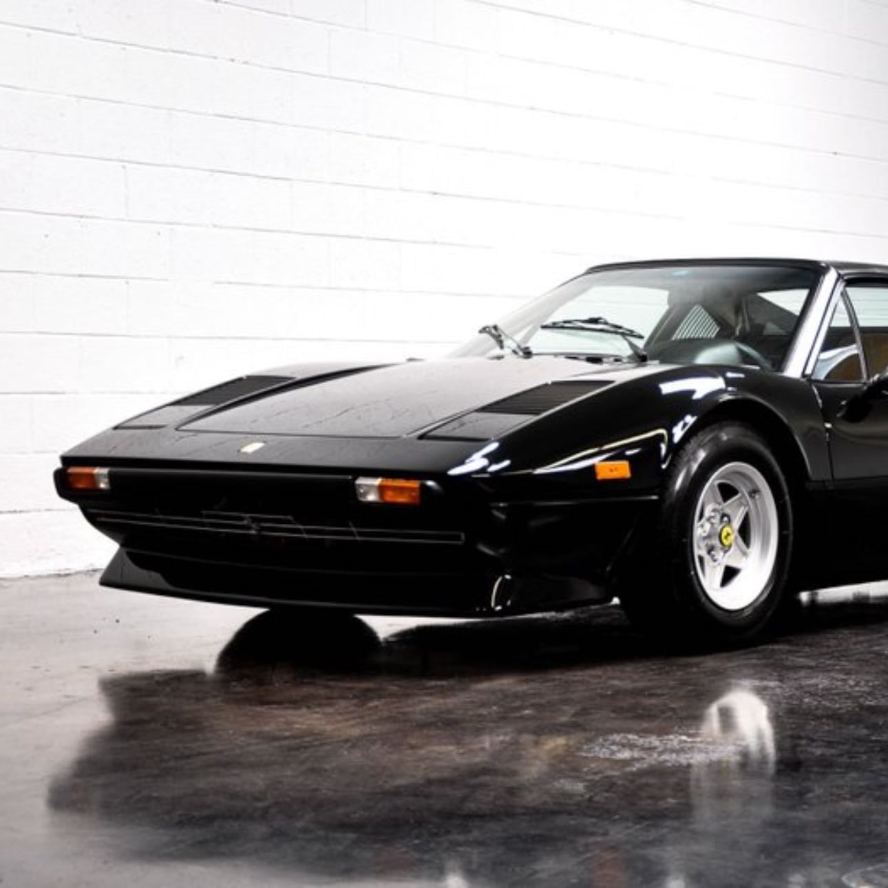 Ferrari 308 - In black