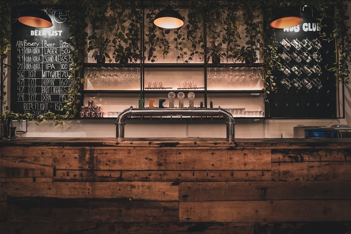 Curfew Restaurant and Beer Garden - Good coffee and working space