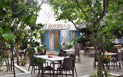 bistro claytopia