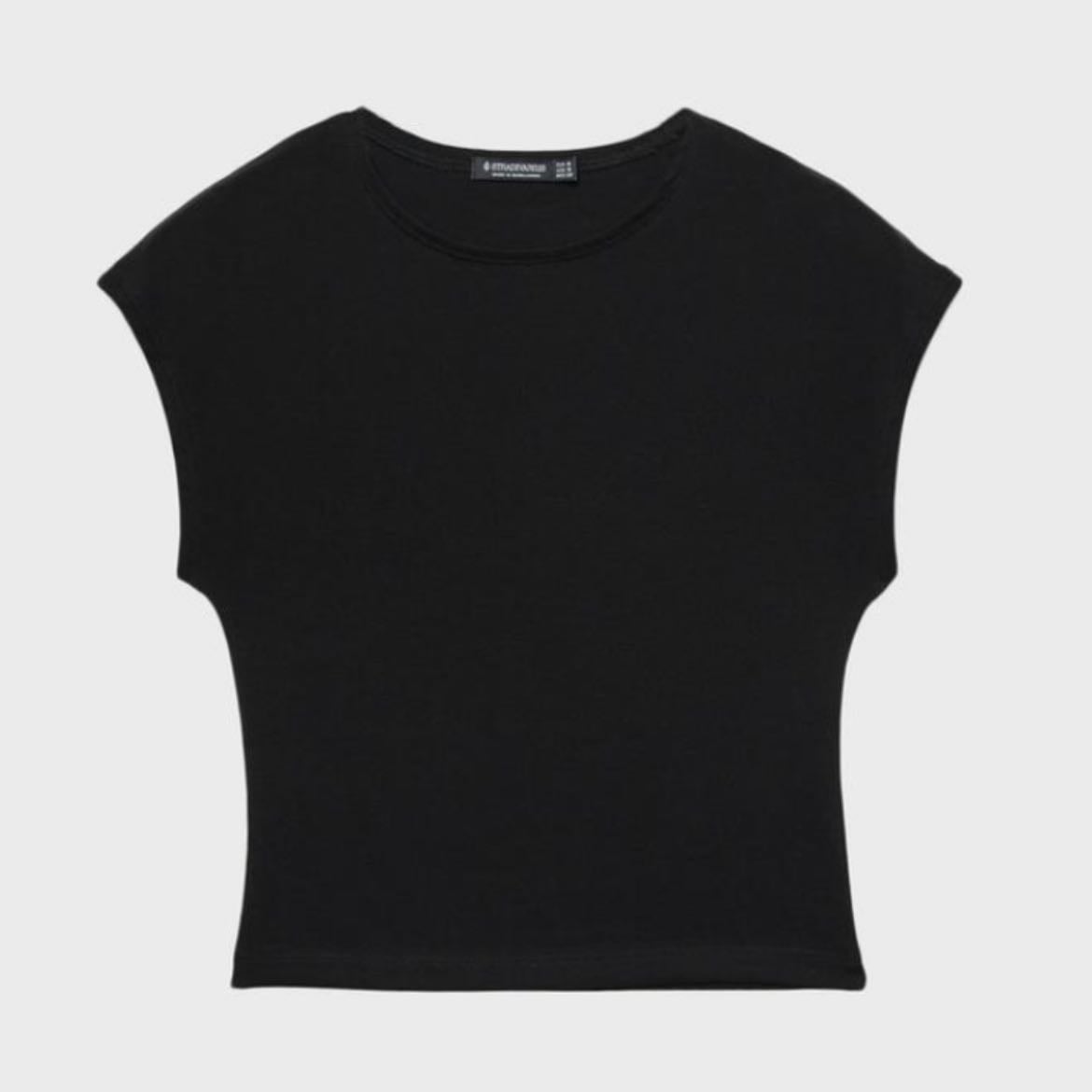 T-SHIRT CROPPED BASIQUE PRÈS DU CORPS