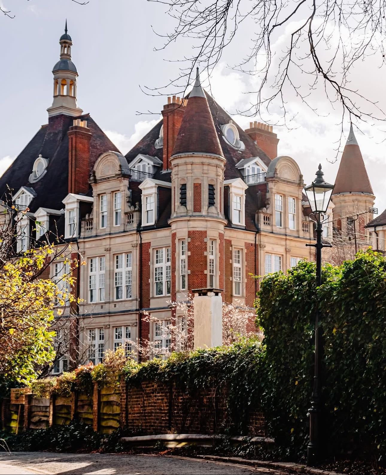 Windmill Hill House