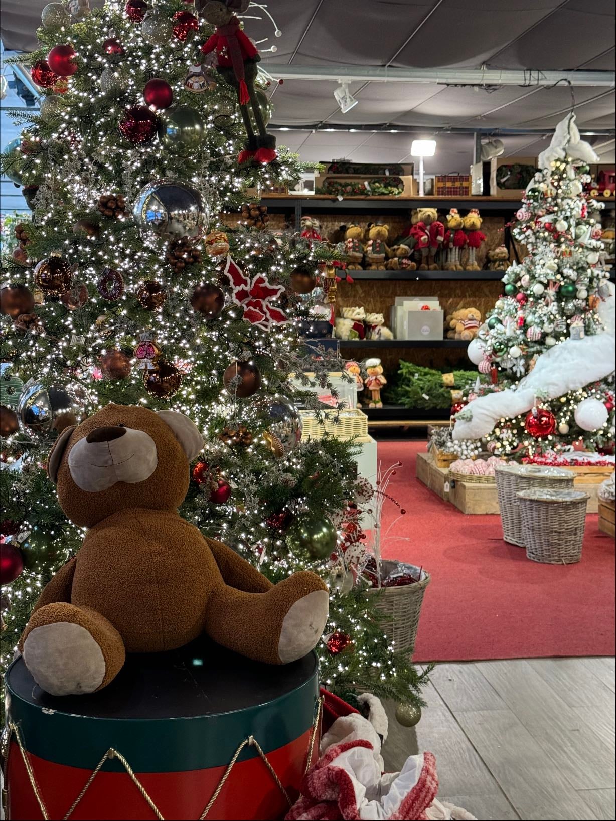 Browse the Christmas Shops - @ El Corte Inglês / Arboretto / Cartune Store / Lucien Blondel / Next Memory / VIPlant / Decoflorália