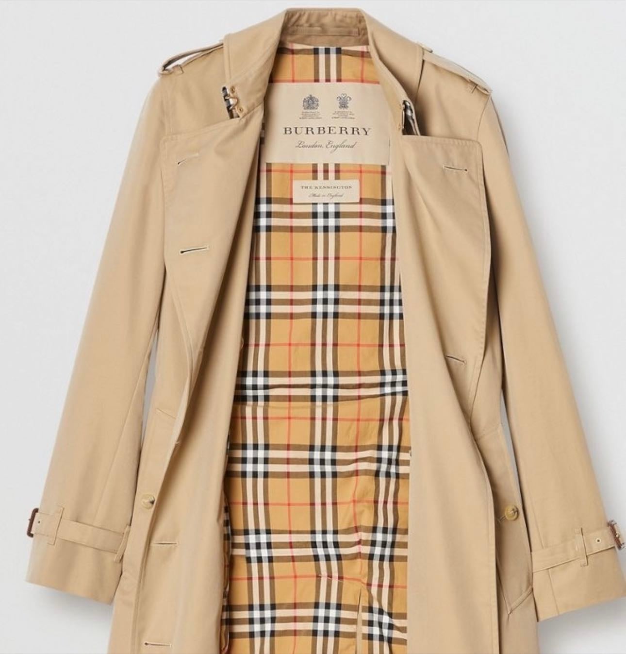 BURBERRY Trenchcoat - in Light Camel