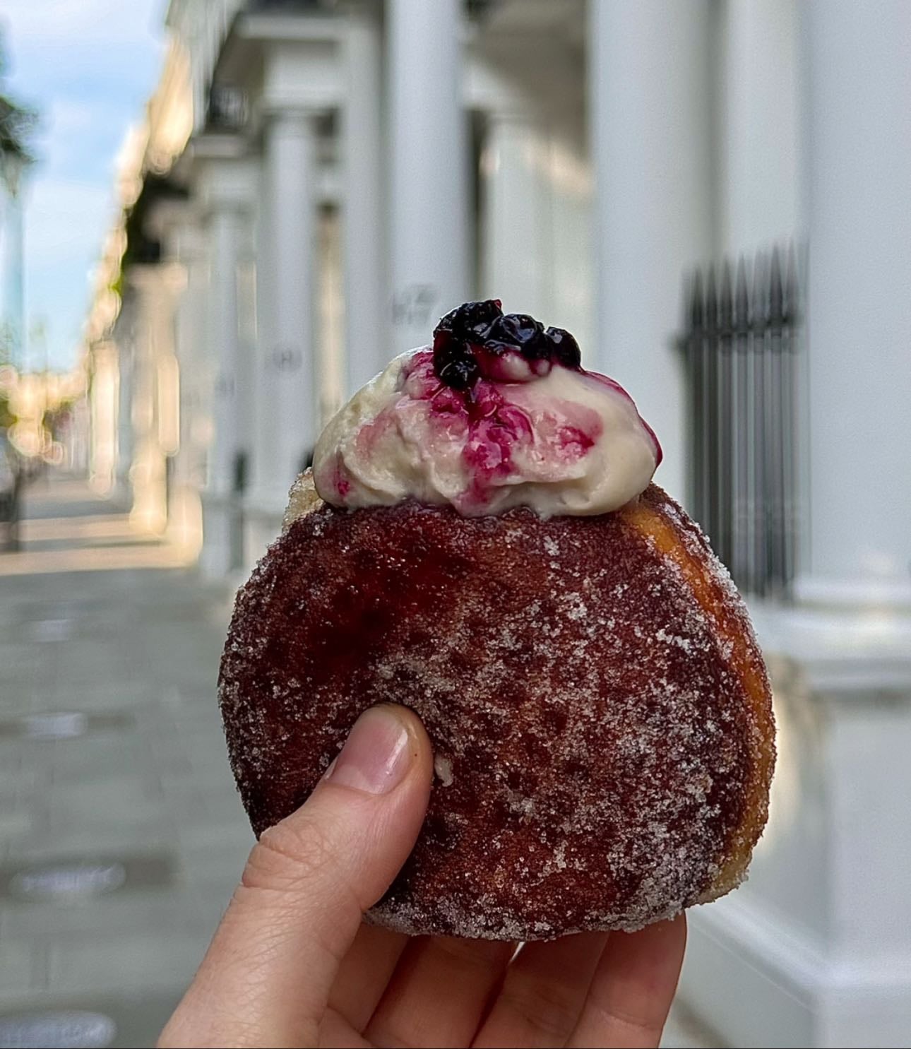 Bread Ahead @ South Kensington - Order the creme brulee donut