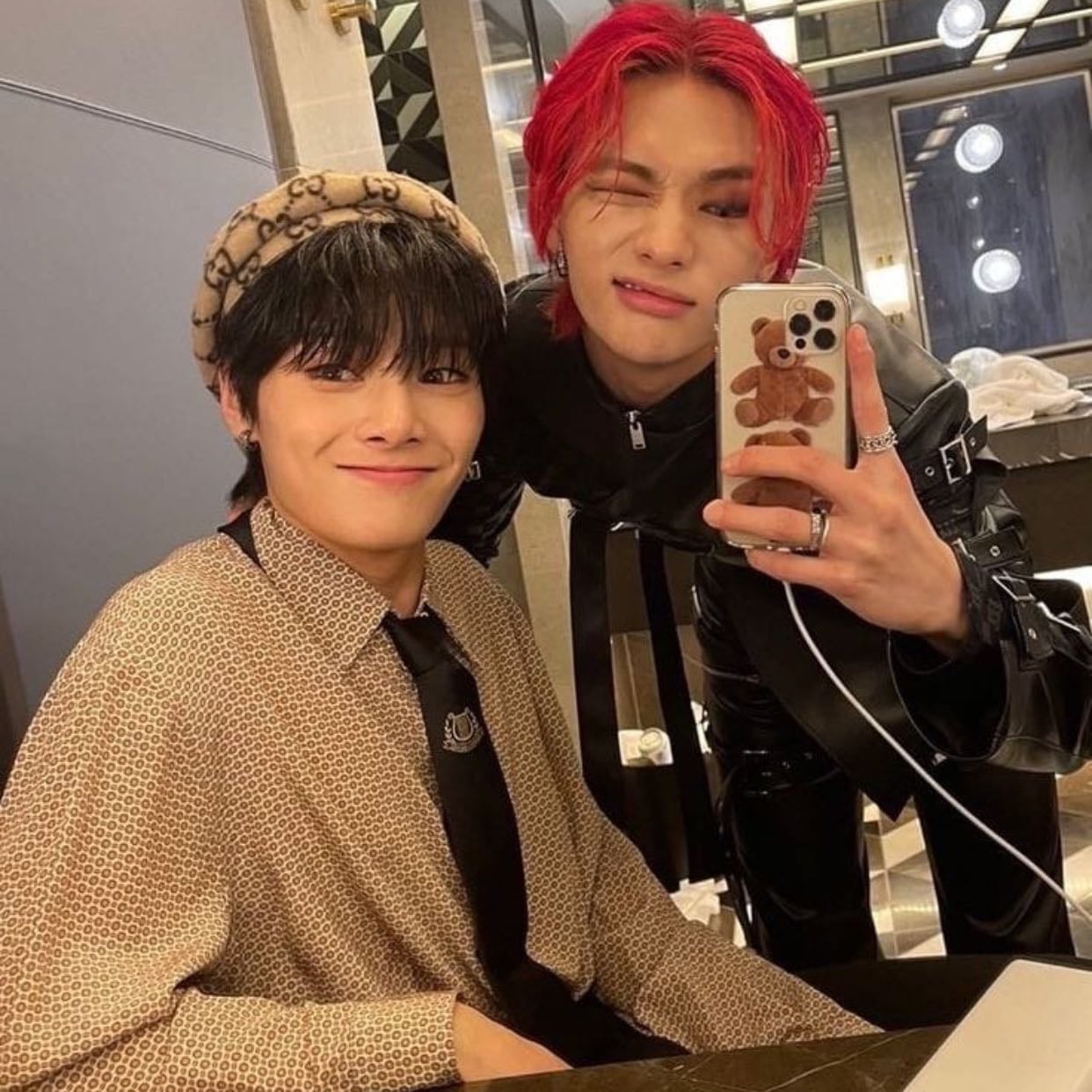 Autograpah - @yellowjeongin