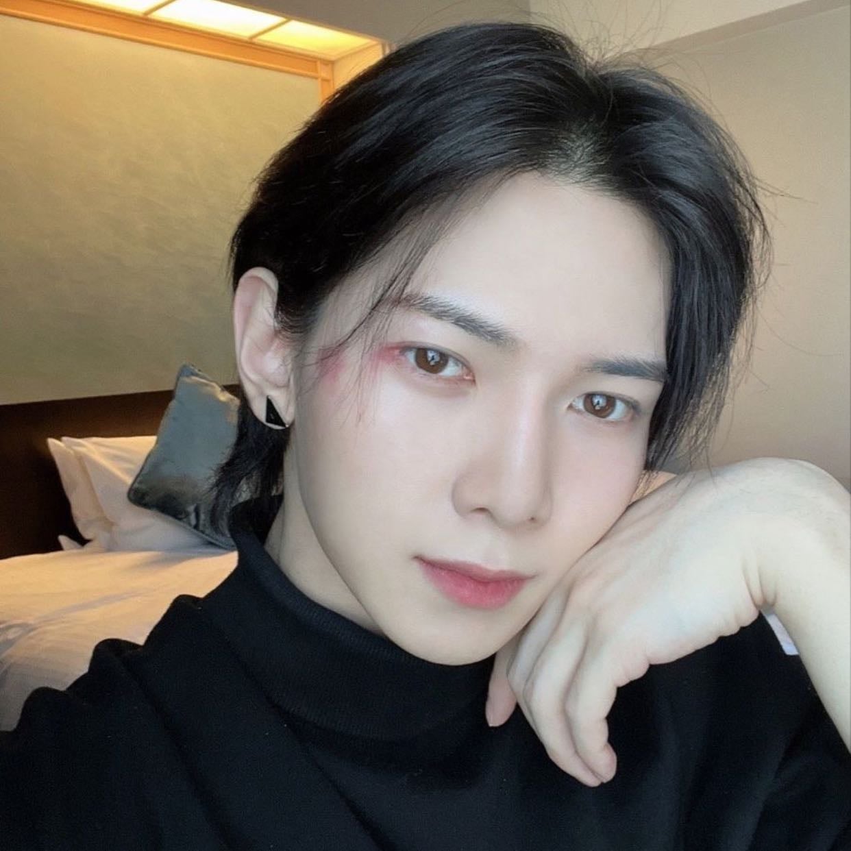 Yeosang (ATEEZ) - Artist