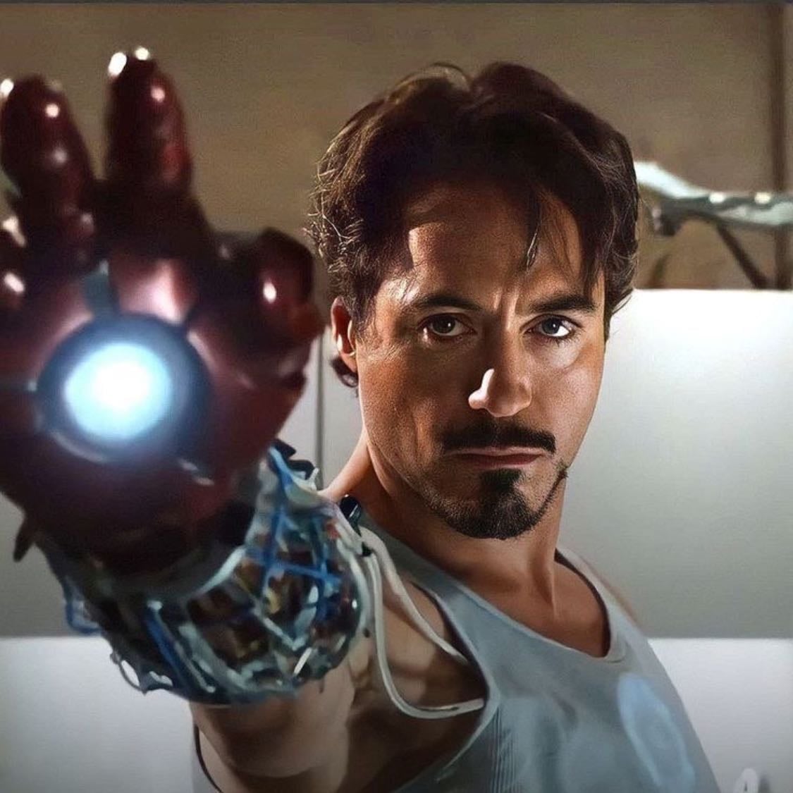 Iron Man - Jon Favreau · 2008