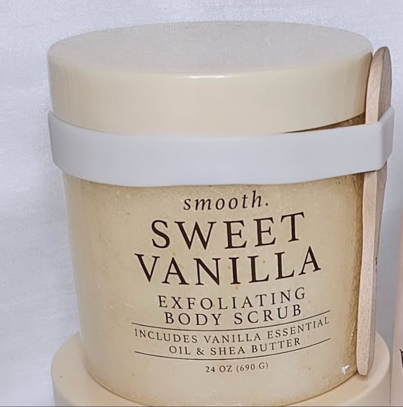 Sweet vanilla exfoliating body scrub - Pink Sky