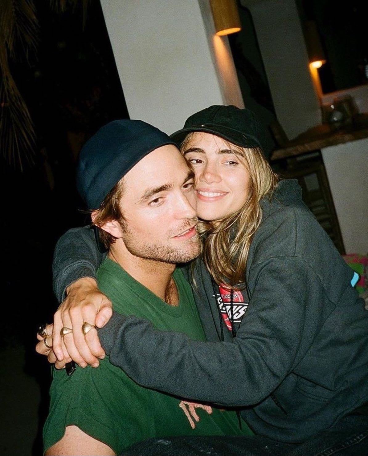 suki waterhouse & robert pattinson - british babes