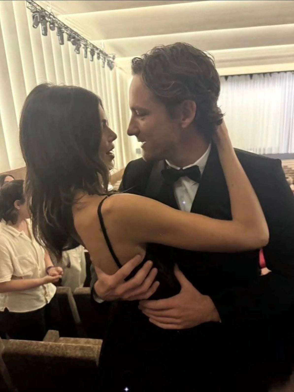 lewis pullman & kaia gerber - aura