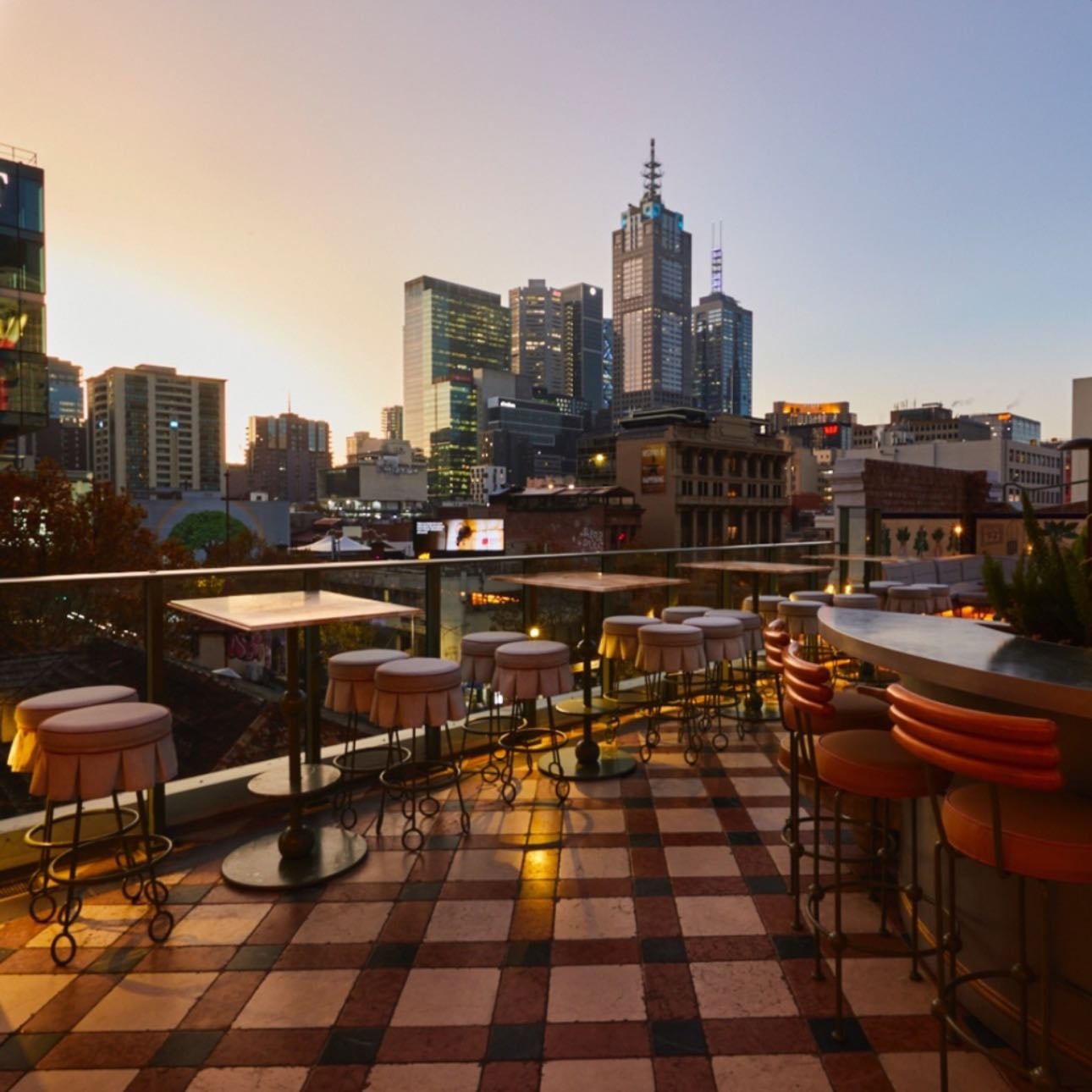 HER Bar & Rooftop - City