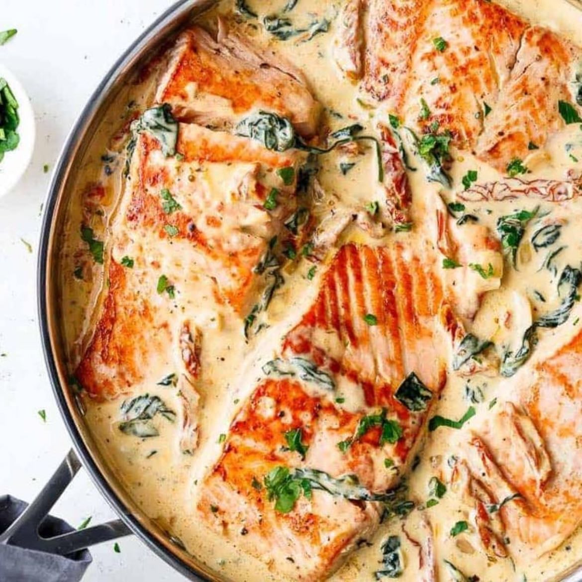 Salmón a la toscana