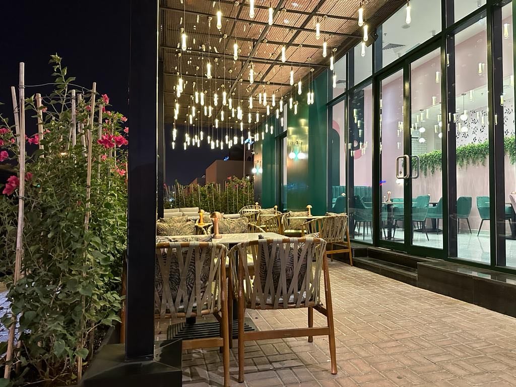 Lavash Cafe & All day Breakfast - Dubai - unlimited breakfast place