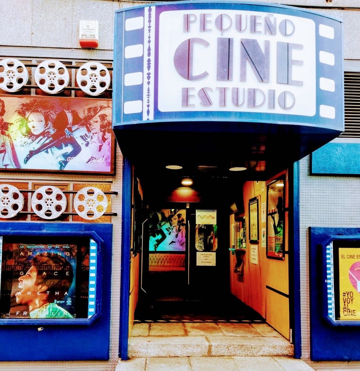 pequeño cine estudio