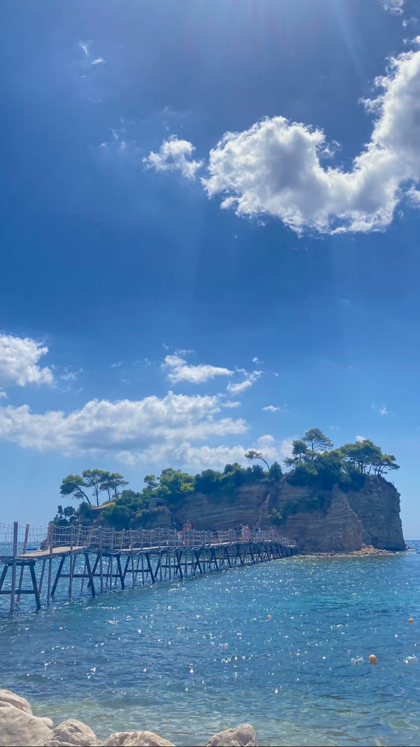 Cameo Island
