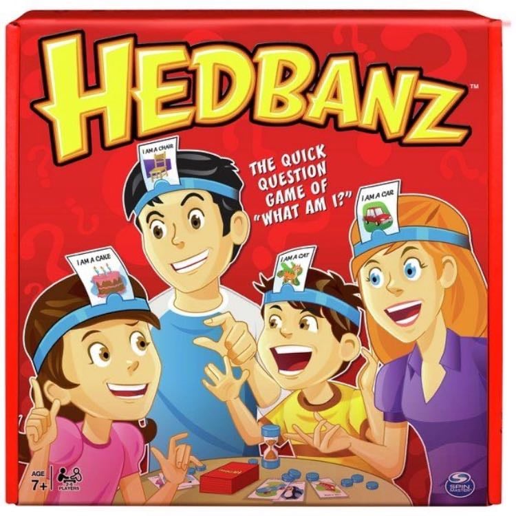72. Jugar a juegos de adivinanzas.