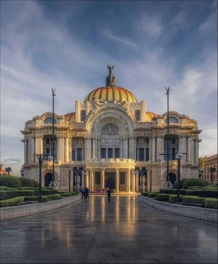 41. Hacer un recorrido virtual por museos.