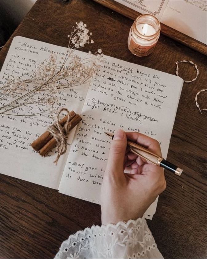 22. Escribir poesía.