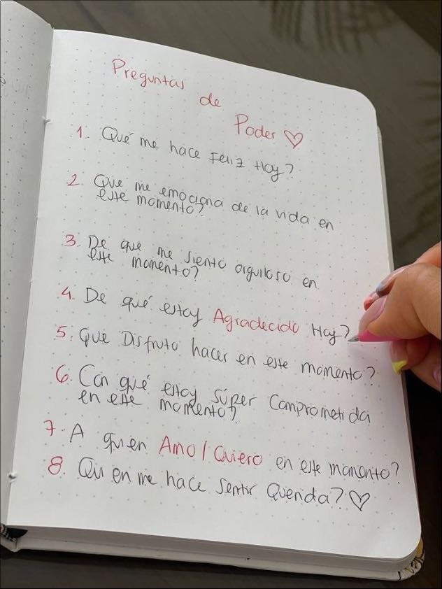 92. Hacer un diario de tus pensamientos.