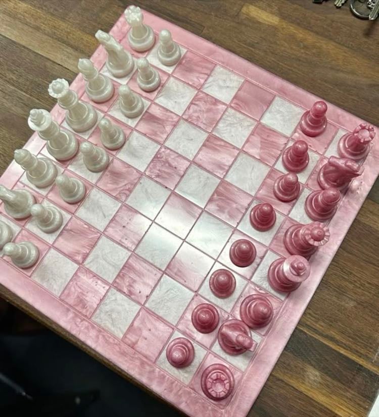 91. Jugar a juegos de estrategia.