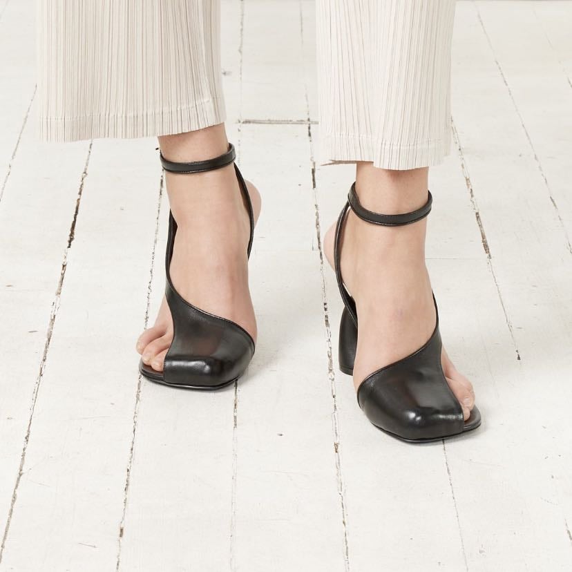Dries van Noten ss23 asymetric open toe shoes - 500-600€