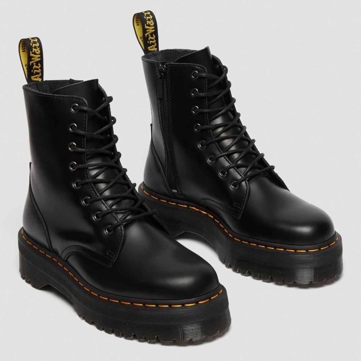 Combat boots