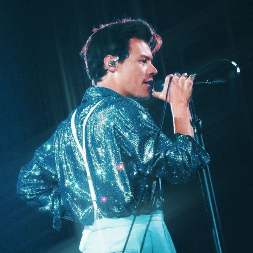 little rock 11/24/2021 - blue metallic shirt, light blue pants, white suspenders, white boots