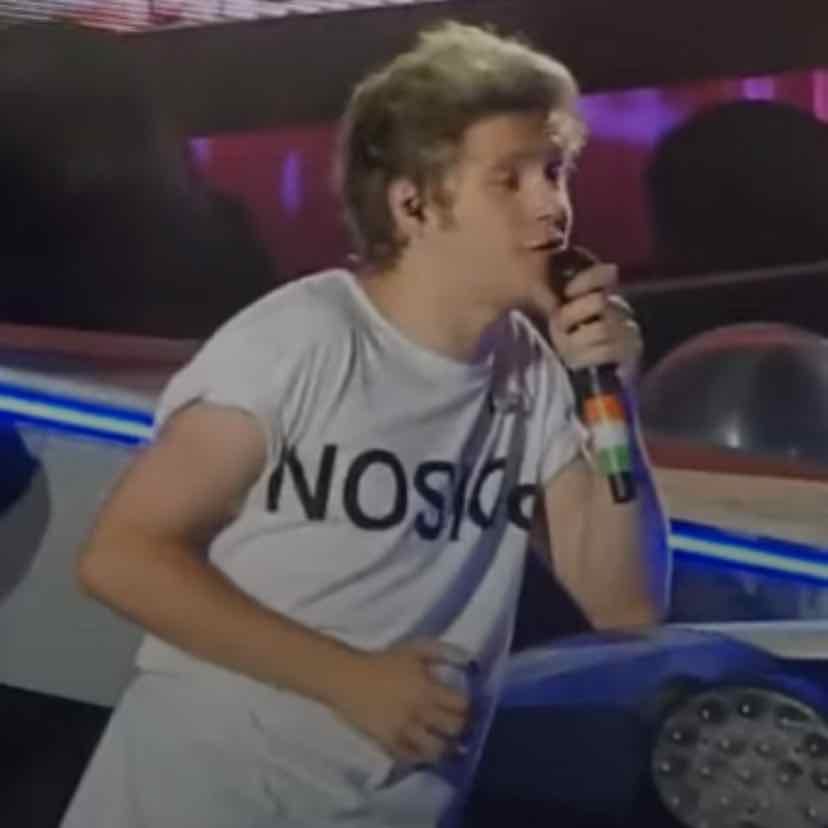 LA 9/13/14 - NIALL SINGING BEAUTIFUL GIRLS X STAND BY ME DURING THIS OH MYOCHH