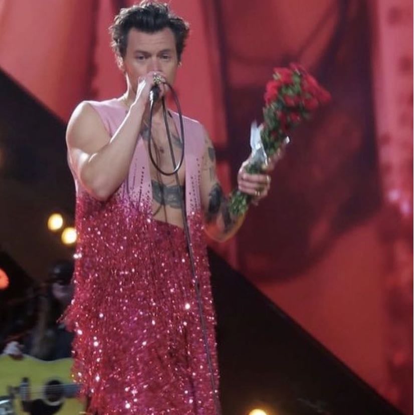 edinburgh 05/27/2023 - no shirt, light pink vest with hot pink sparkly tassels, hot pink sparkly tassel pants, red satellite stompers