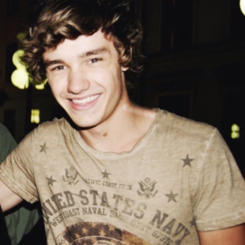 he is so cute i love him ๐๐ซถ๐ผ โญ - his smileee oh mygod