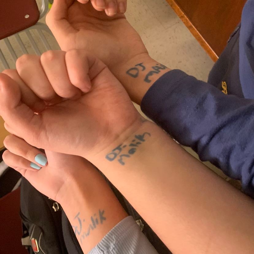 me, kiera, and quenten are blue for zayn - 🩵