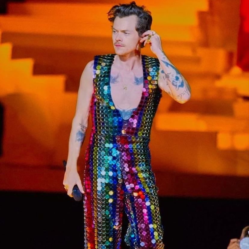 indio HARRYCHELLA 04/15/2022 - black big huge bird vest boa?, rainbow big sequin jumpsuit