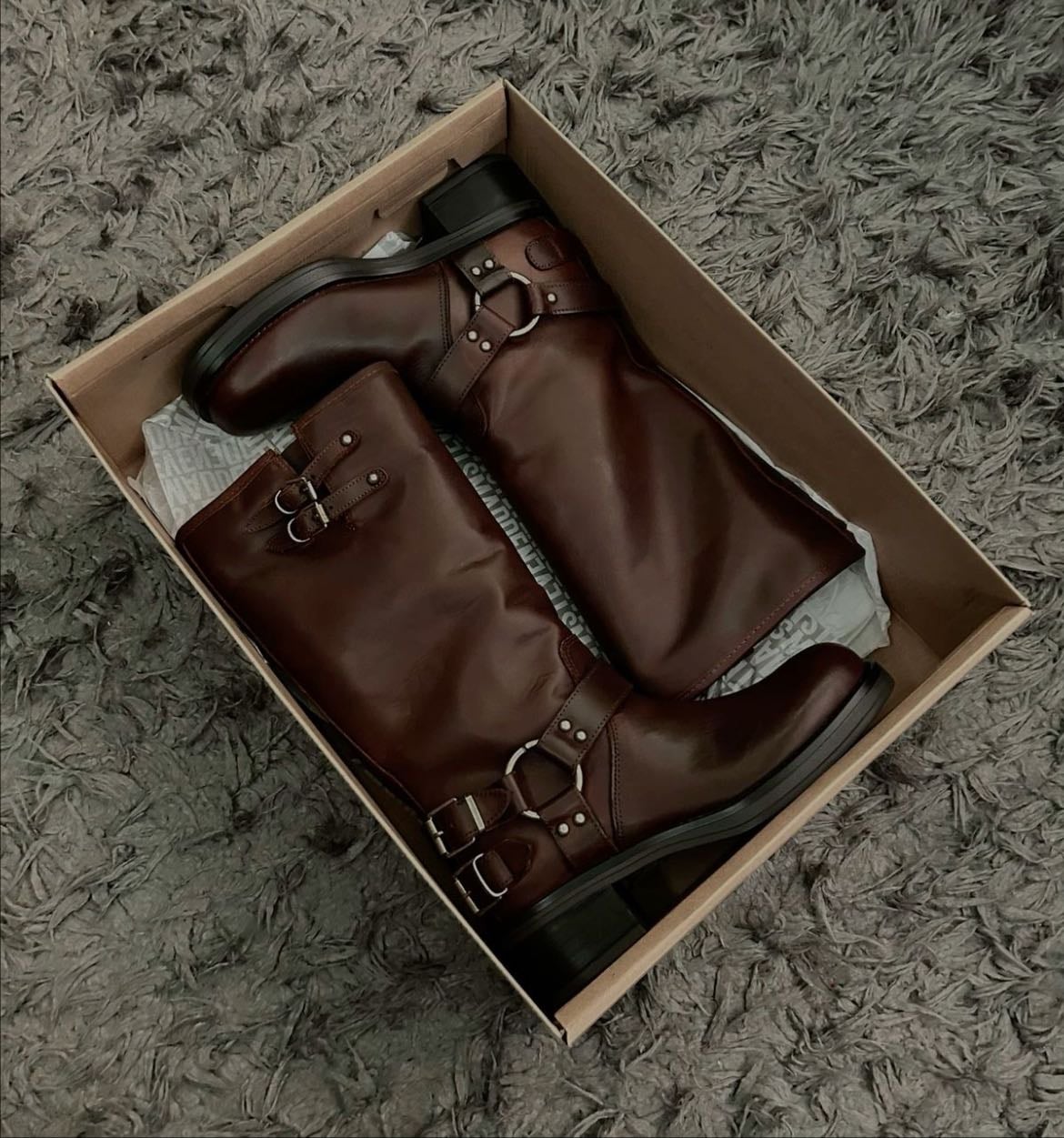 slouchy brown boots