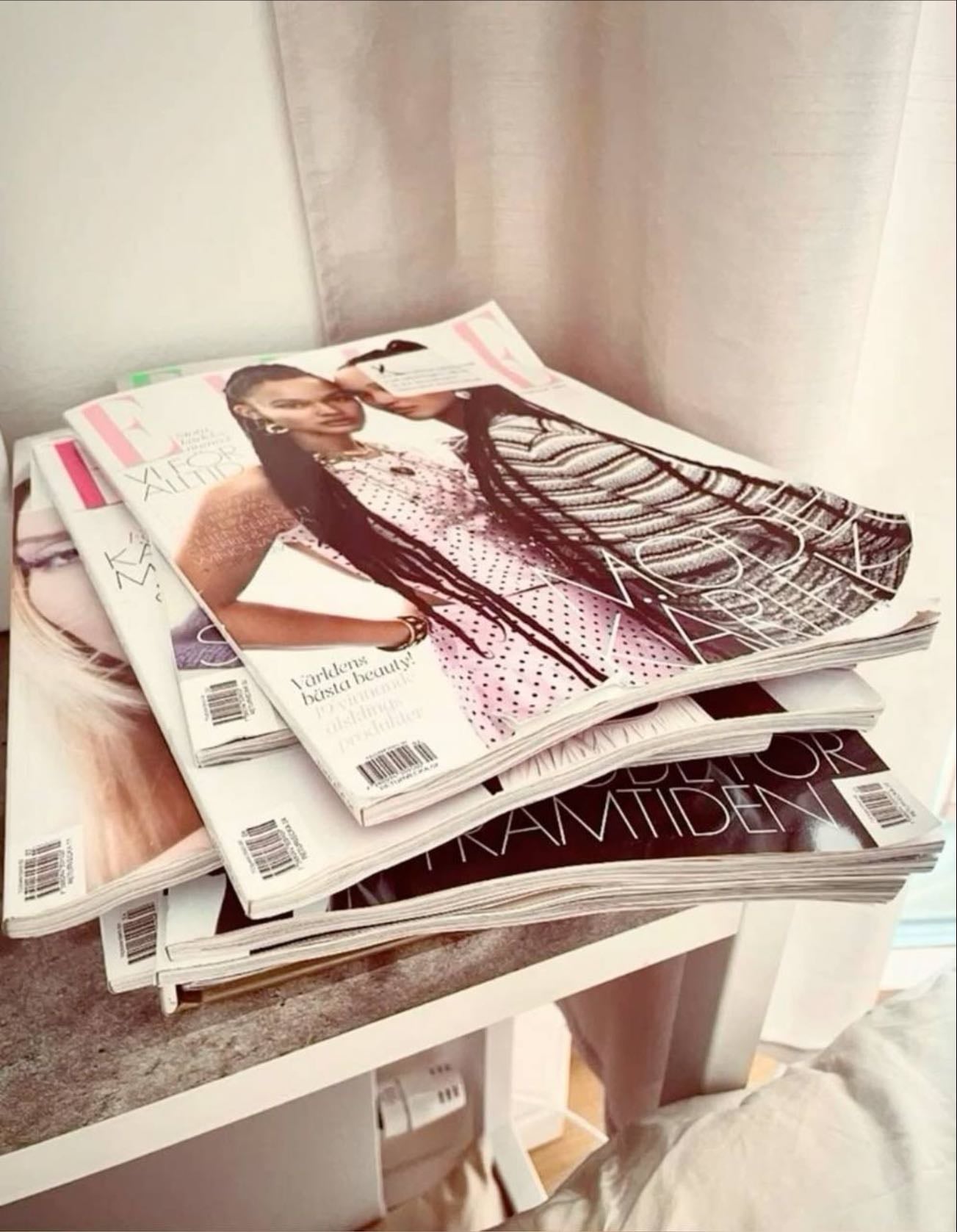 1 - Magazines laying around add a messy but intelligent and creative look (fashion magazines are the best!!)