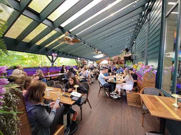 Dreamland Bar & Diner