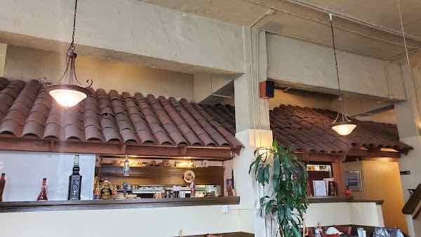Costas Restaurant