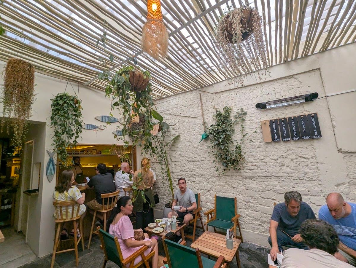 Sororoca Bar
