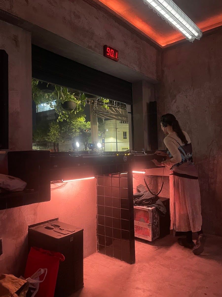 Drama Radio Bar