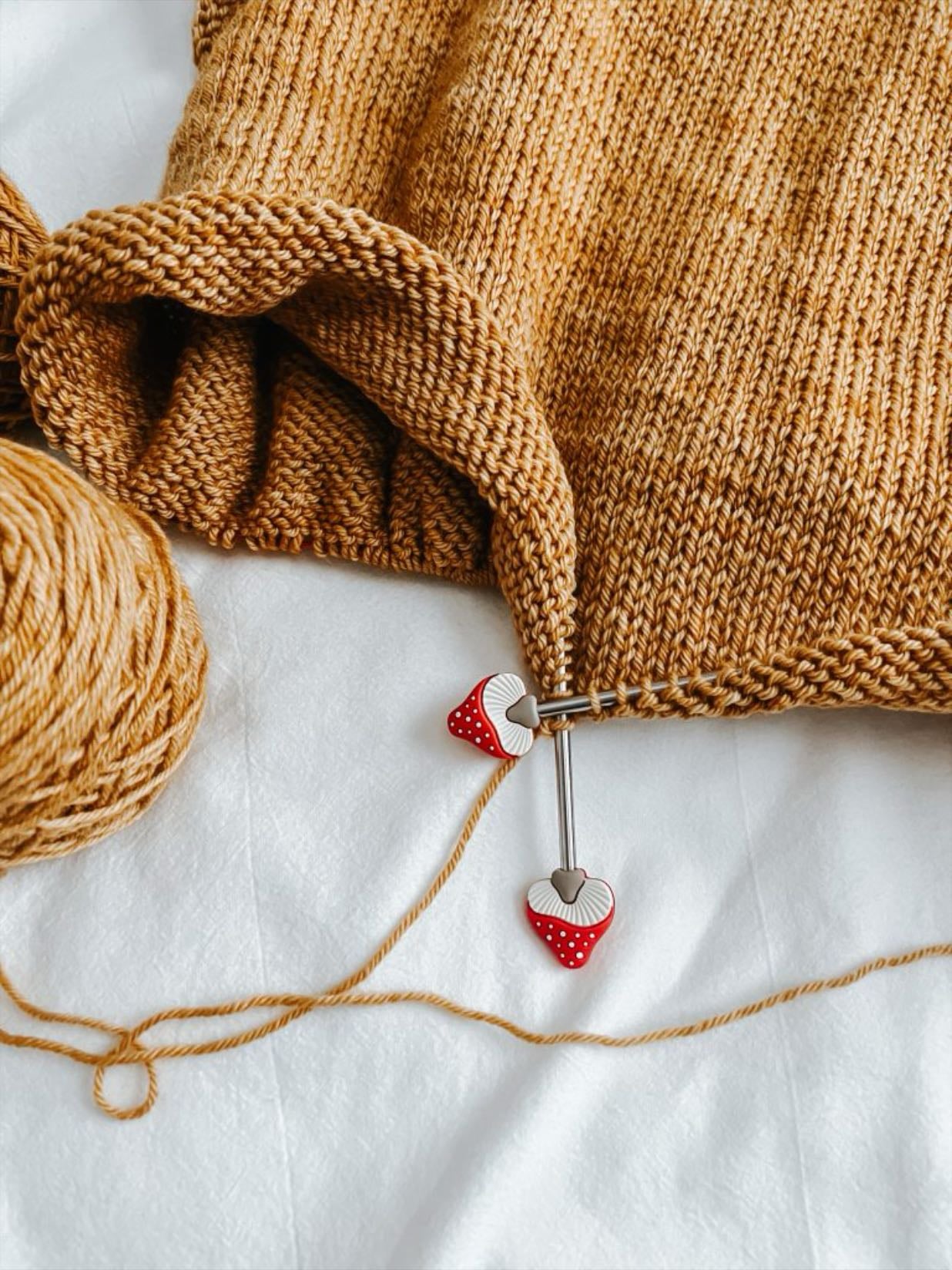Knitting - Yarn crafts