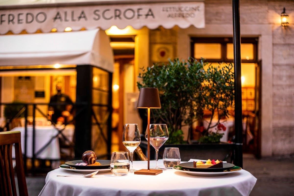 Alfredo alla Scrofa Restaurant - Tortellini Alfredo