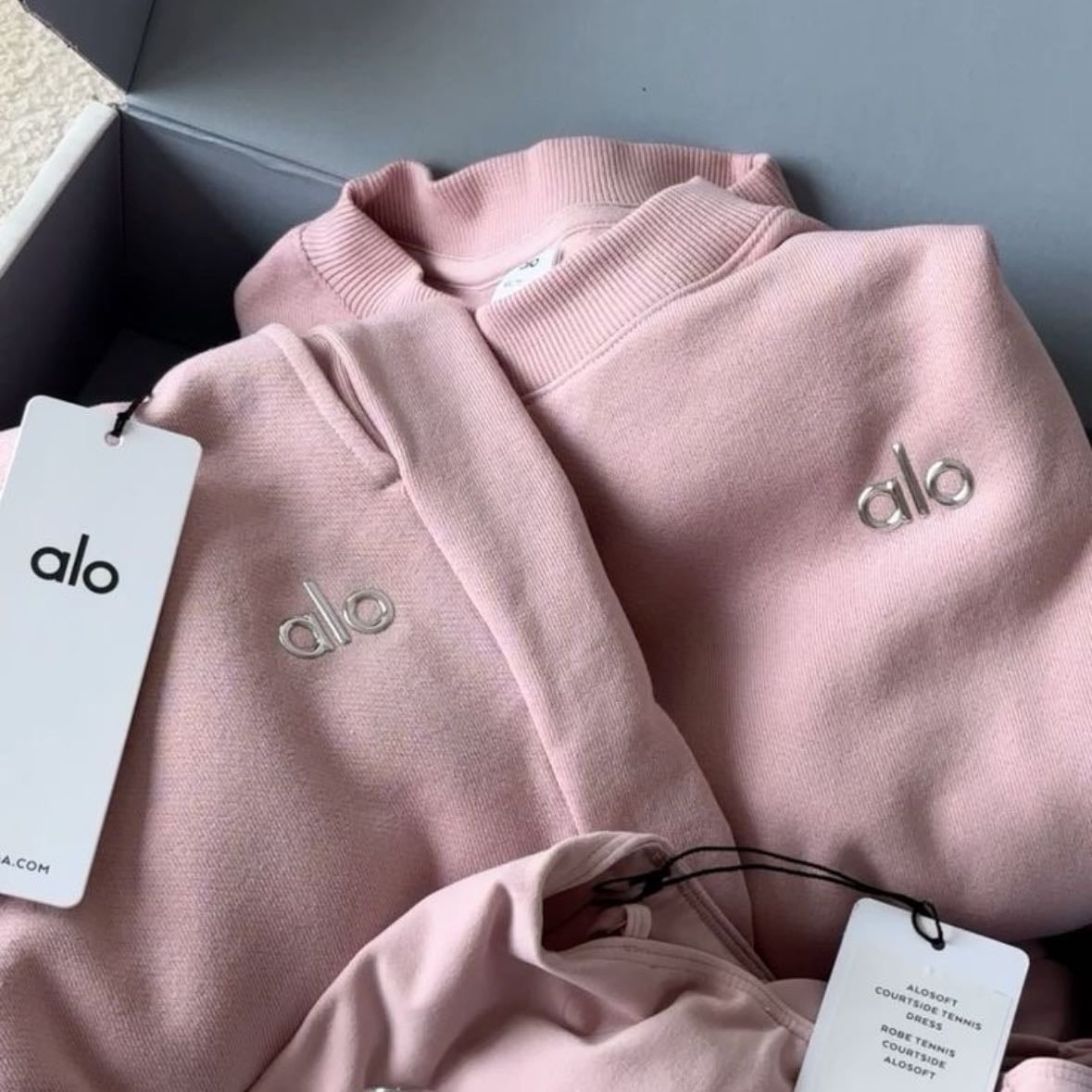 Ballet pink aloyoga