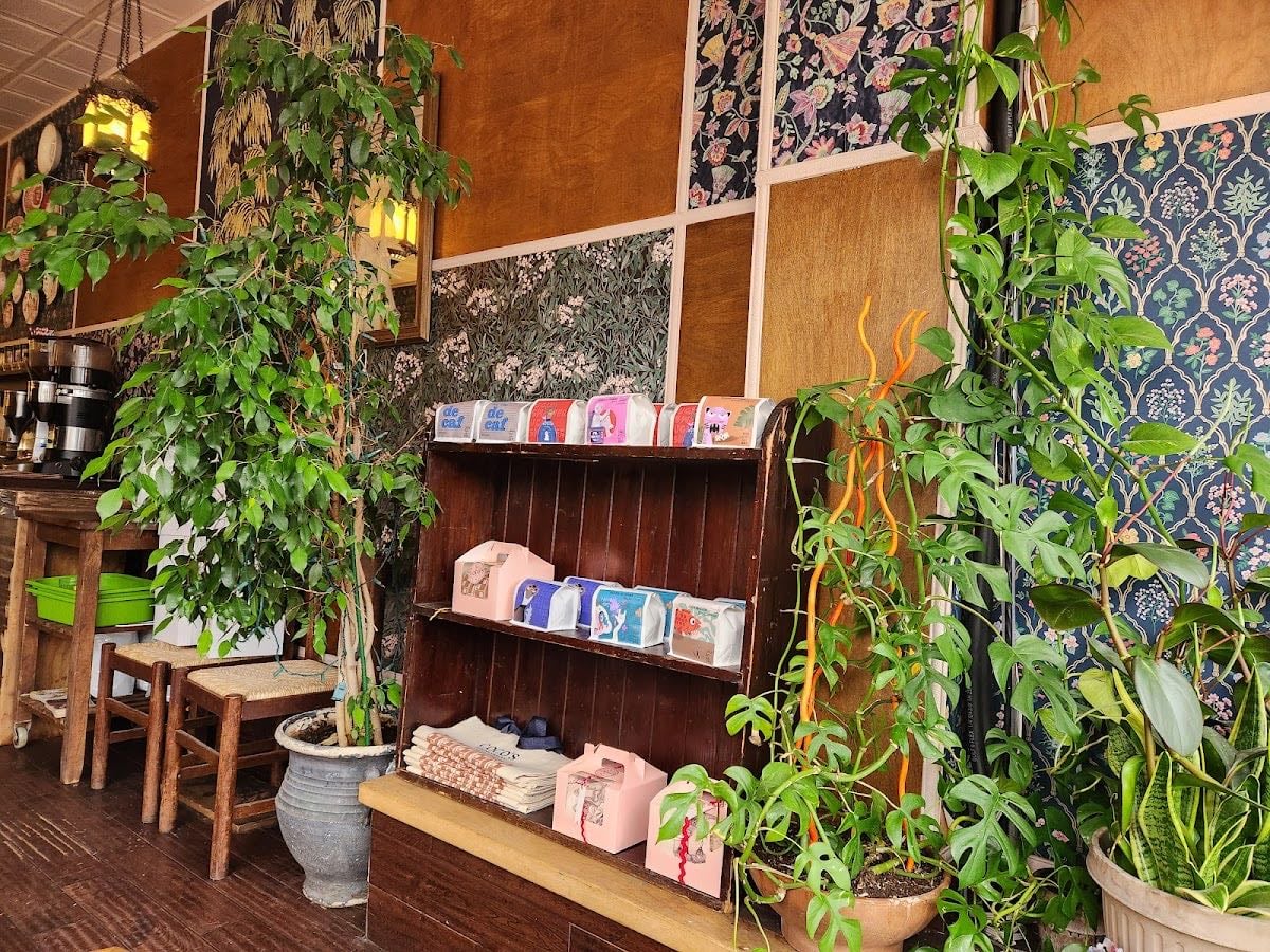 Coco's neighbourhood coffee shop