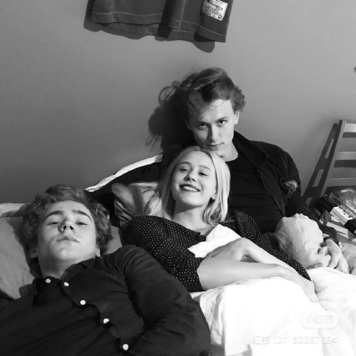 SKAM - Julie Andem · 2015