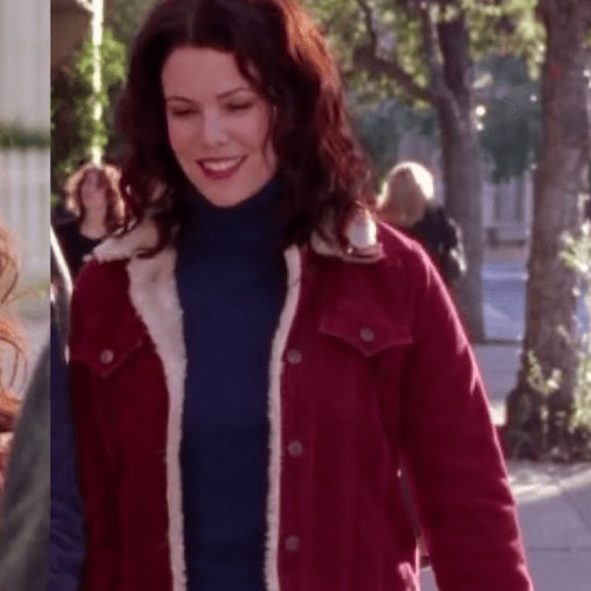 Chaqueta de borreguito - Lorelai tiene múltiples chaquetas de borrego de diferentes colores. Además, podemos tomarnos un momento para apreciar que no le teme a contrastar colores?