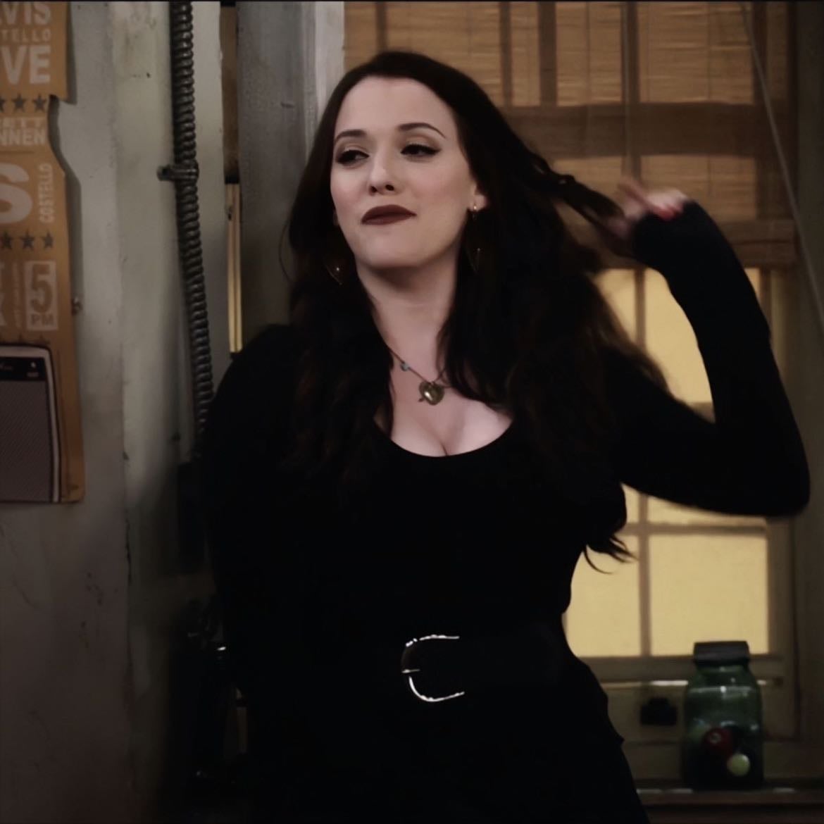 Max Black - Two Broke Girls