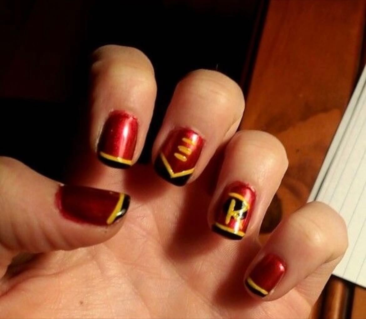 red robin nails